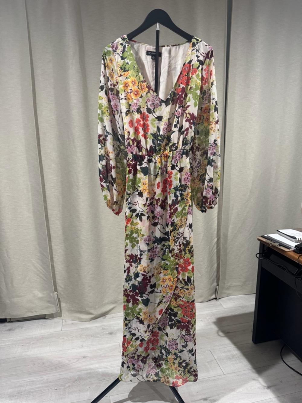 Floral V-Neck Maxi Dress in Multicolor